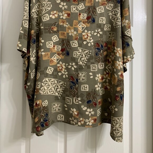 Sag Harbor Women's Multi-Color Rayon Blouse, Size 3X - Picture 4 of 5